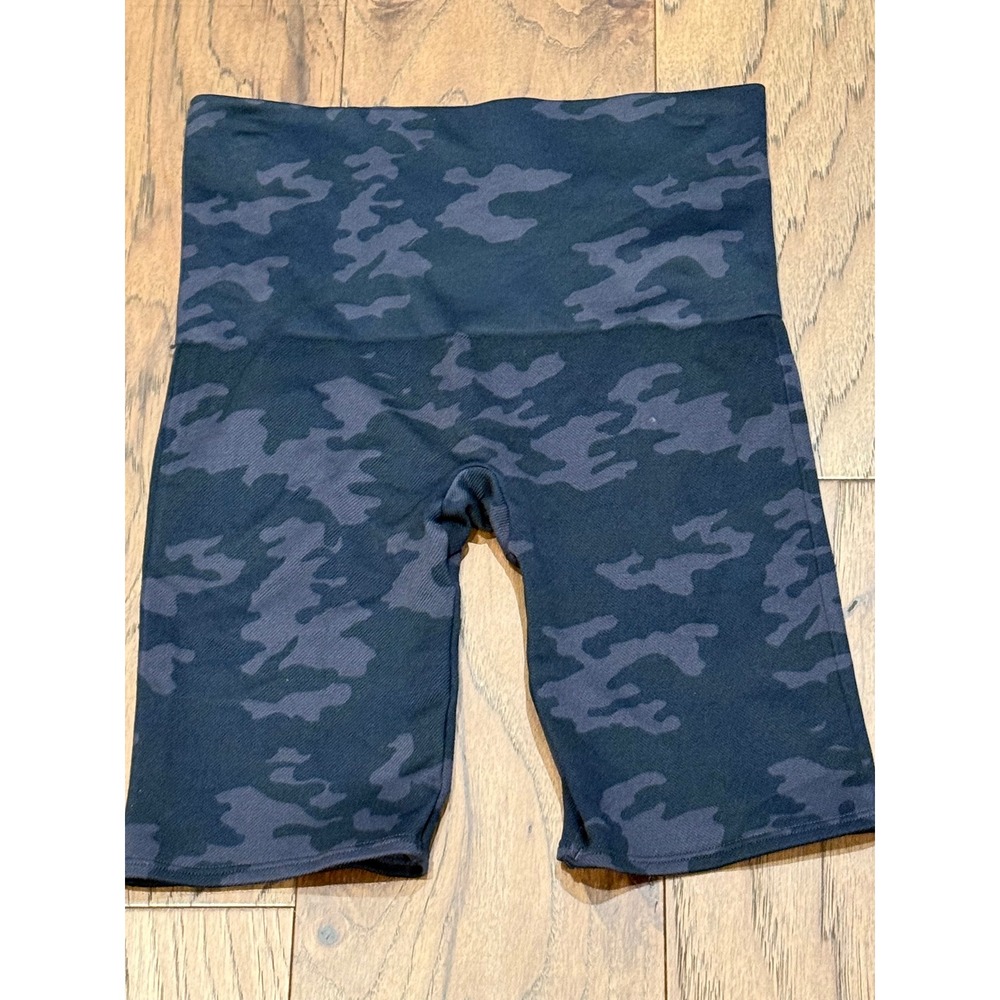 SPANX Camo‎ High Waisted Compression Bike Shorts Women M Black Grey